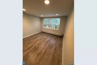 1038 Kingsland Lane, Fort Lee, NJ 07024 - Photo 23