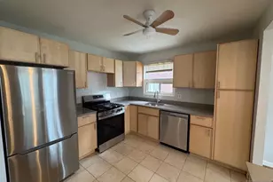 1038 Kingsland Ln, Fort Lee, NJ 07024 - Photo 5