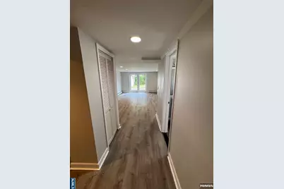 1038 Kingsland Lane, Fort Lee, NJ 07024 - Photo 25