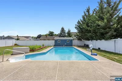 512 Lyster Avenue, Saddle Brook Township, NJ 07663 - Photo 47