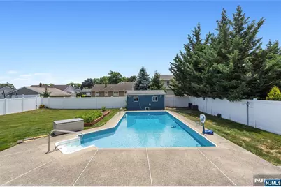 512 Lyster Avenue, Saddle Brook Township, NJ 07663 - Photo 39