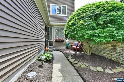 227 Westervelt Lane, Mahwah, NJ 07430 - Photo 5