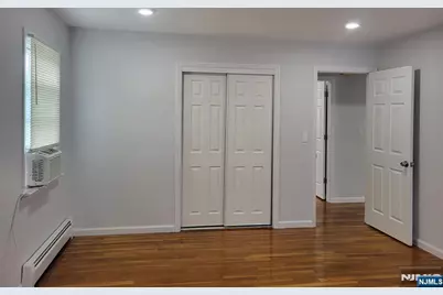 207 8th Street 2F #2F, Palisades Park, NJ 07650 - Photo 5