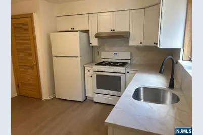 201 Franklin Street 2 #2, Elmwood Park, NJ 07407 - Photo 9