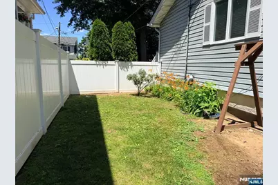 209 Summit Avenue, Bogota, NJ 07603 - Photo 17