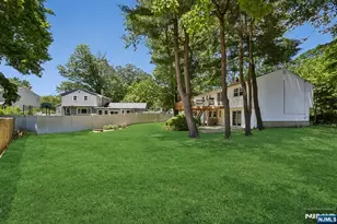 24 Cherry Hill Rd, Livingston, NJ 07039 - Photo 29