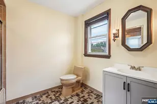 21 Ferncliff Rd, Bloomfield, NJ 07003 - Photo 19