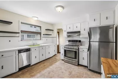 21 Ferncliff Road, Bloomfield, NJ 07003 - Photo 13