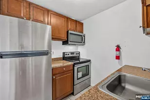 224B Washington Ave, Fort Lee, NJ 07024 - Photo 9