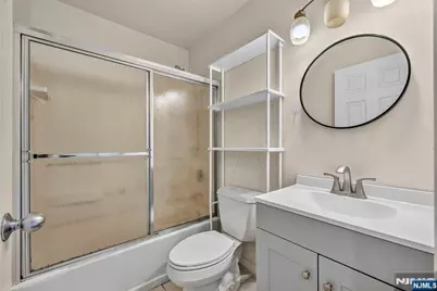 224B Washington Avenue, Fort Lee, NJ 07024 - Photo 11