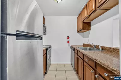 224B Washington Avenue, Fort Lee, NJ 07024 - Photo 7