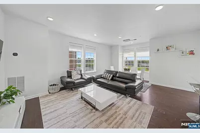 161 Wesmont Drive 4113 #4113, Wood Ridge, NJ 07075 - Photo 5