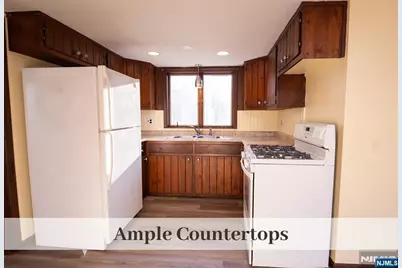 54 Glen Avenue 2nd Floor #2nd Floor, Midland Park, NJ 07432 - Photo 7
