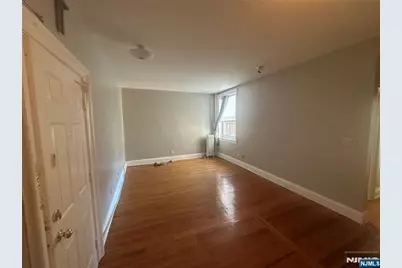 18 74th Street 306 #306, North Bergen, NJ 07047 - Photo 3