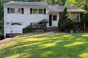 108 Morningside Rd, Paramus, NJ 07652 - Photo 1