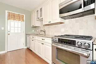 29 Margaret Ct, Dumont, NJ 07628 - Photo 9