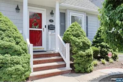 29 Margaret Court, Dumont, NJ 07628 - Photo 3