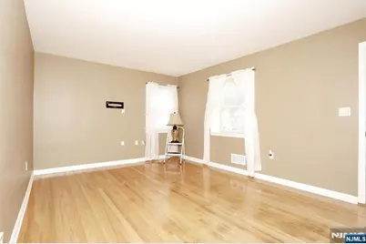 29 Margaret Court, Dumont, NJ 07628 - Photo 5