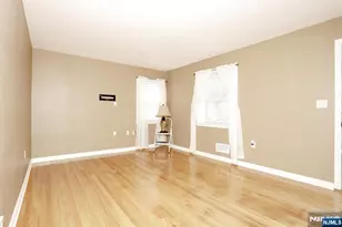 29 Margaret Ct, Dumont, NJ 07628 - Photo 5