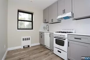 130 Orient Way 3D, Rutherford, NJ 07070 - Photo 7