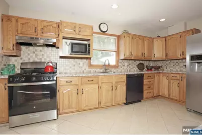 71 Lexington Avenue, Dumont, NJ 07628 - Photo 11