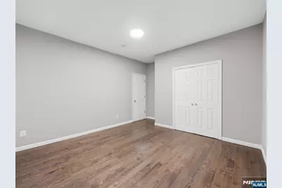 1-2 Hilliard Avenue 6 #6, Edgewater, NJ 07020 - Photo 9