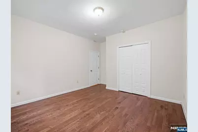 1-2 Hilliard Avenue 6 #6, Edgewater, NJ 07020 - Photo 13