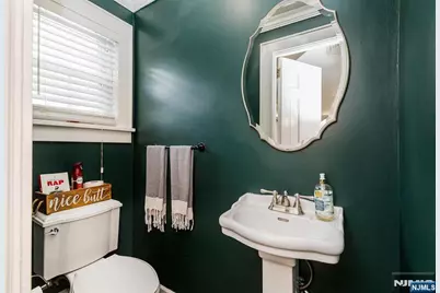160 Woodland Avenue, Verona, NJ 07044 - Photo 19
