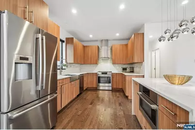 253 Prospect Avenue, Cliffside Park, NJ 07010 - Photo 13