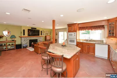 513 Boulevard, New Milford, NJ 07646 - Photo 5
