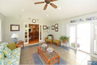 513 Boulevard, New Milford, NJ 07646 - Photo 11