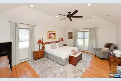 513 Boulevard, New Milford, NJ 07646 - Photo 13