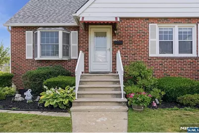 653 7th Street, Lyndhurst Township, NJ 07071 - Photo 7