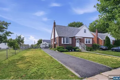 653 7th Street, Lyndhurst Township, NJ 07071 - Photo 5