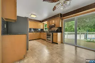 16 Essex Rd, Sussex, NJ 07461 - Photo 5