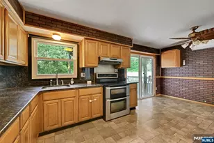 16 Essex Rd, Sussex, NJ 07461 - Photo 11