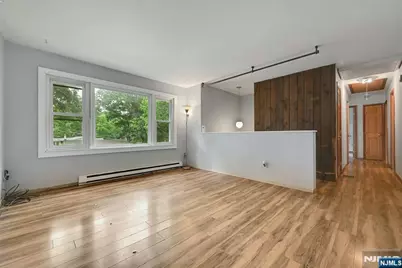 16 Essex Road, Sussex, NJ 07461 - Photo 3