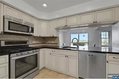 15 Crystal Lane 307 #307, Paterson, NJ 07501 - Photo 11
