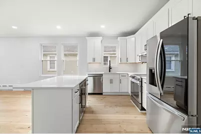 276 Broad Avenue 2 #2, Leonia, NJ 07605 - Photo 9