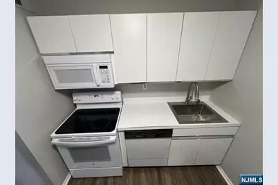 111 Mulberry Street 2R #2R, Newark, NJ 07102 - Photo 9