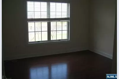 2411 Windsor Park Court, Englewood, NJ 07631 - Photo 9
