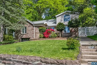 247 Glenwood Avenue, Leonia, NJ 07605 - Photo 35