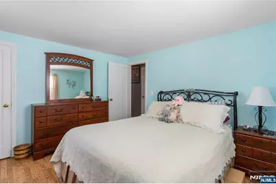 126 18th Avenue, Elmwood Park, NJ 07407 - Photo 15