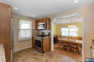 126 18th Ave, Elmwood Park, NJ 07407 - Photo 13