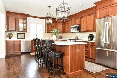 121 Vreeland Avenue, Midland Park, NJ 07432 - Photo 7