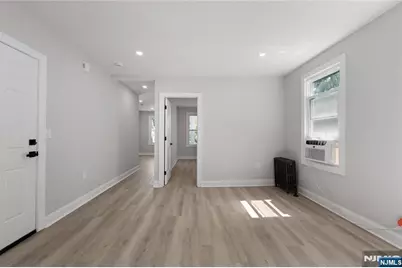 534 Morris Street, Orange, NJ 07050 - Photo 23
