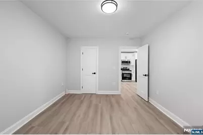 534 Morris Street, Orange, NJ 07050 - Photo 15
