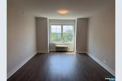 1685 Bergen Boulevard 707 #707, Fort Lee, NJ 07024 - Photo 3