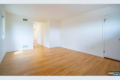 41 Sullivan Drive 4 #4, West Orange Township, NJ 07052 - Photo 27