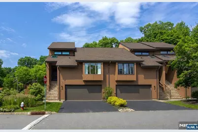 41 Sullivan Drive 4 #4, West Orange Township, NJ 07052 - Photo 1